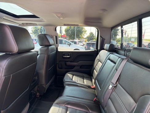 Used 2017 GMC Sierra 1500 Denali w/ Denali Ultimate Package AWD/4WD image 22