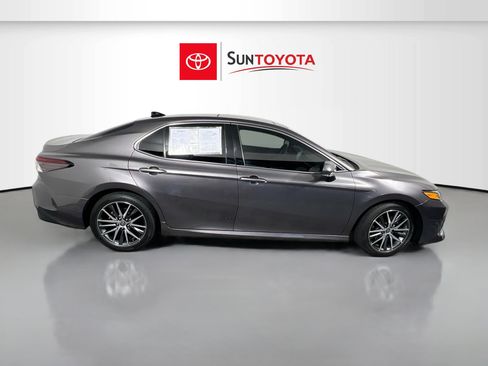 Used 2023 Toyota Camry XLE image 2