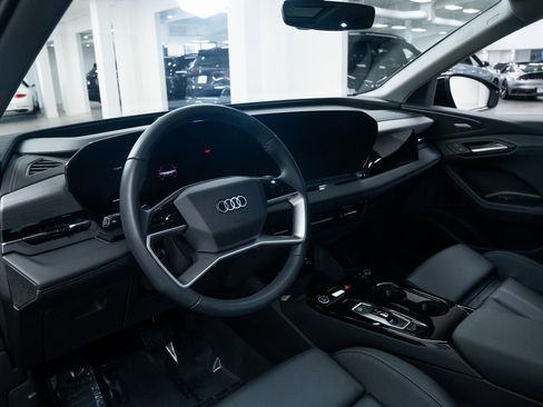 Used 2025 Audi Q6 e-tron Premium Plus w/ Premium Plus image 19