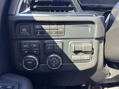 Used 2026 Chevrolet Tahoe RST w/ Comfort Package image 17