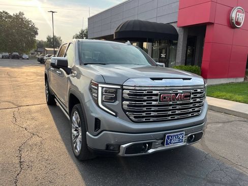 Used 2023 GMC Sierra 1500 Denali w/ Denali Reserve Package AWD/4WD image 8
