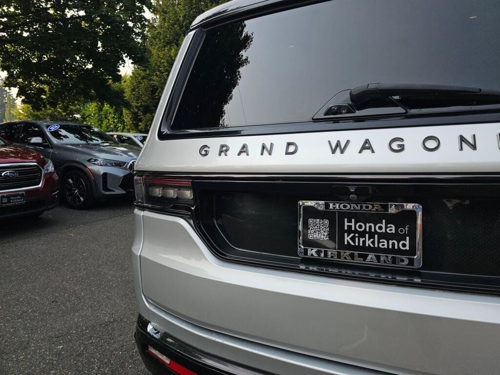 Used 2024 Jeep Grand Wagoneer L Series II w/ Quick Order Packagew 28T AWD/4WD image 16