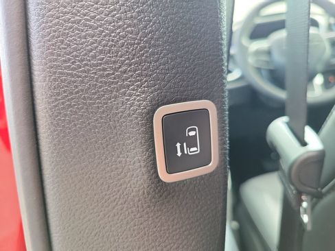New 2027 Chrysler Pacifica Select FWD image 37