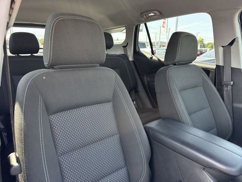 Used 2023 GMC Terrain SLE w/ Driver Convenience Package FWD image 23