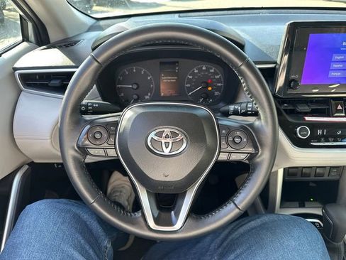 Certified 2024 Toyota Corolla Cross LE w/ Moonroof Package image 33
