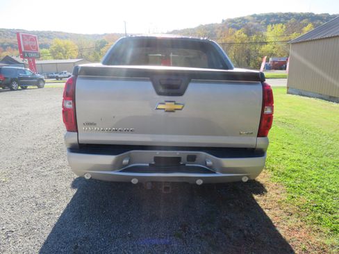 Used 2008 Chevrolet Avalanche LTZ w/ LTZ Preferred Equipment Group image 6