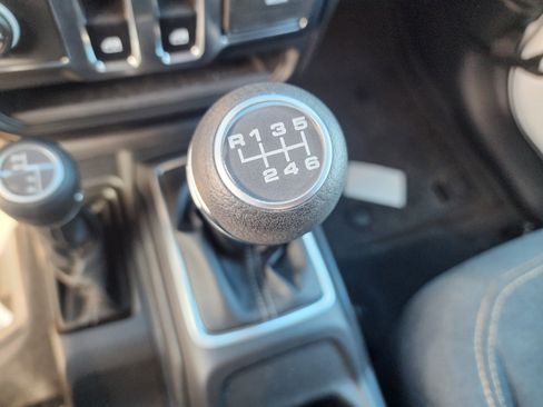 Used 2025 Jeep Wrangler Sport image 30