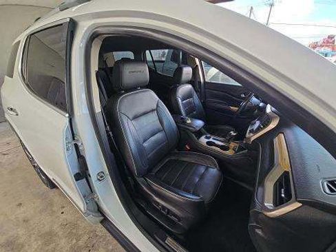 Used 2019 GMC Acadia Denali image 3