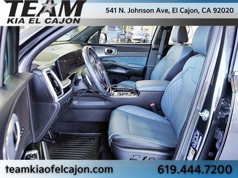 Certified 2025 Kia Sorento SX Prestige AWD/4WD image 14