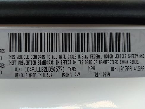 Used 2020 Jeep Cherokee Latitude Plus FWD image 33