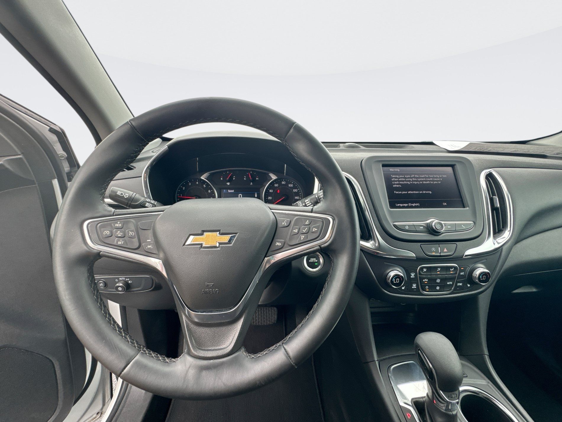 Used 2024 Chevrolet Equinox LT FWD image 16