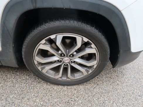 Used 2019 GMC Terrain SLT w/ Preferred Package image 17