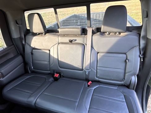 Used 2021 GMC Sierra 3500 Denali w/ Denali Ultimate Package image 13