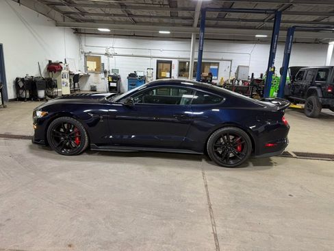 Used 2021 Ford Mustang Shelby GT500 w/ Technology Package image 5