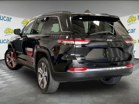 Used 2023 Jeep Grand Cherokee 4WD 4xe image 4