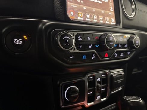 Used 2021 Jeep Wrangler Unlimited Sahara w/ Dual Top Group image 14