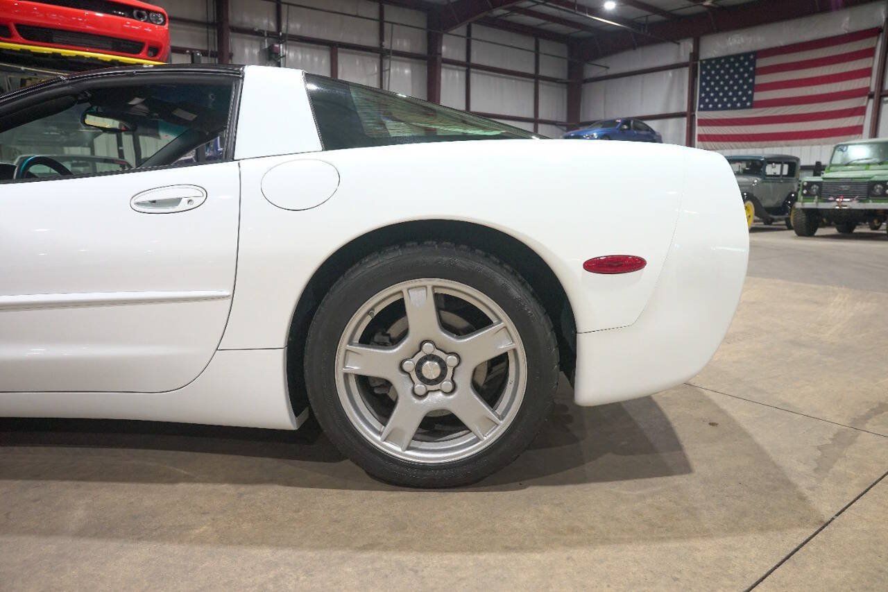 Used 1998 Chevrolet Corvette Coupe RWD image 5