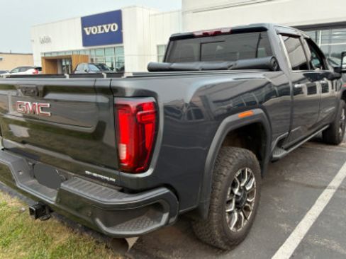 Used 2023 GMC Sierra 2500 Denali w/ Denali Ultimate Package AWD/4WD image 3