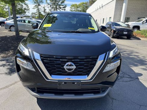 Used 2023 Nissan Rogue SV AWD/4WD image 2