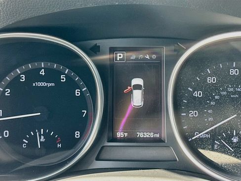 Used 2018 Hyundai Santa Fe Sport FWD image 12