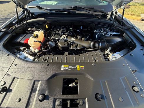 Certified 2024 Jeep Grand Cherokee Limited w/ Luxury Tech Group II image 16