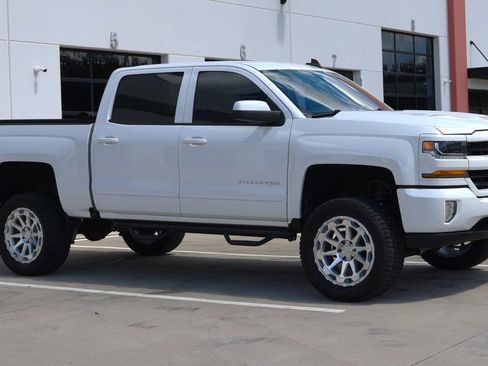 Used 2018 Chevrolet Silverado 1500 LT w/ All Star Edition image 2