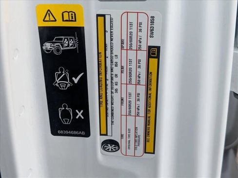 Used 2025 Jeep Wrangler Sport S w/ Convenience Group image 23