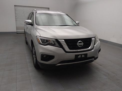 Used 2019 Nissan Pathfinder SV image 14