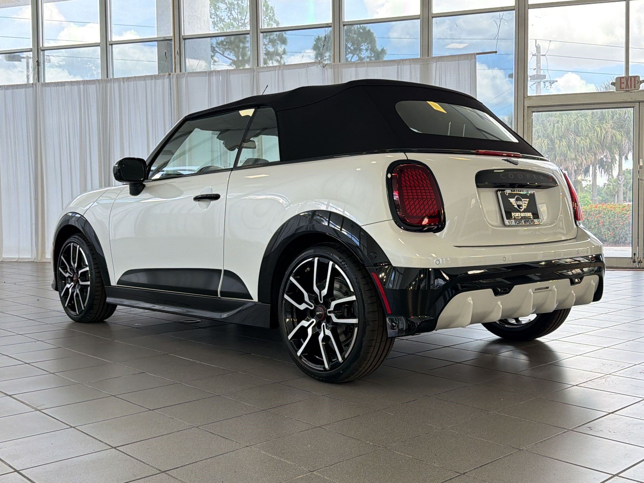 New 2026 MINI Cooper S FWD image 3