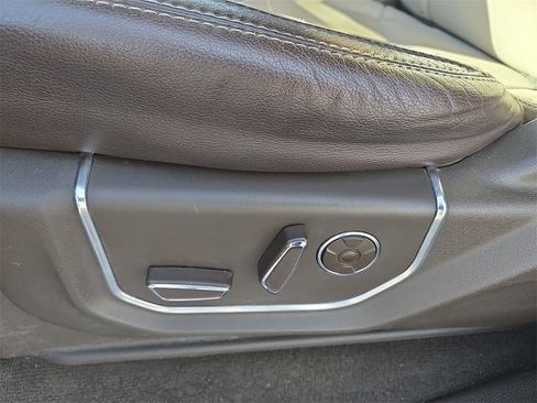 Used 2019 Ford F150 Limited w/ Trailer Tow Package image 21