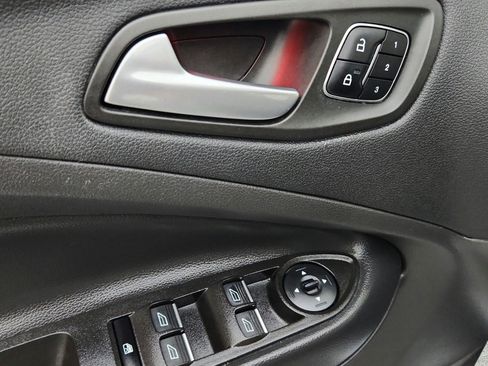 Used 2017 Ford Escape Titanium FWD image 25