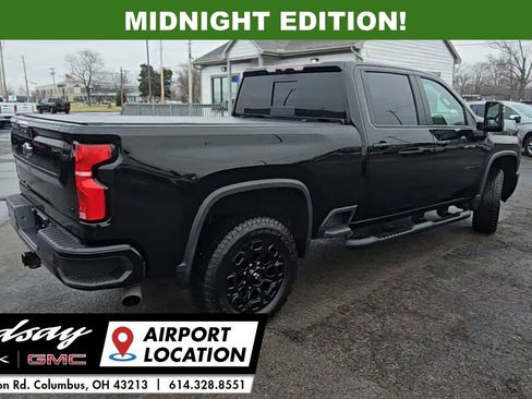 Used 2024 Chevrolet Silverado 2500 LT w/ Midnight Edition image 8