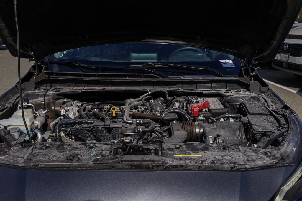 Used 2025 Nissan Altima 2.5 SV FWD image 32