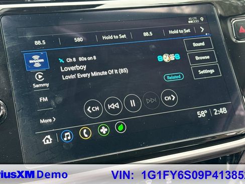 Used 2023 Chevrolet Bolt EUV LT w/ Comfort Package image 51