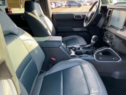 Used 2022 Ford Bronco Outer Banks image 18