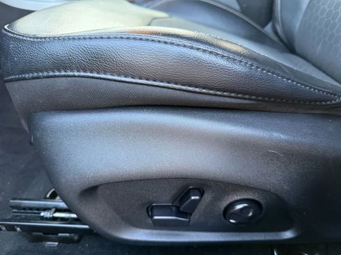 Used 2018 Jeep Compass Latitude w/ Popular Equipment Group image 21