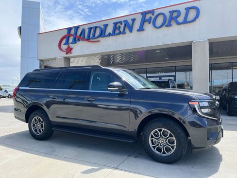 New 2026 Ford Expedition Max Active AWD/4WD image 4