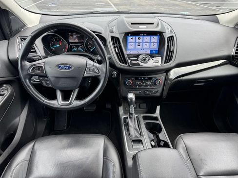 Certified 2017 Ford Escape Titanium FWD image 19