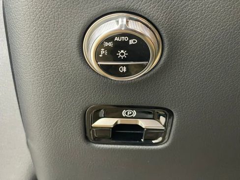 New 2026 Mercedes-Benz GLC 300 image 38