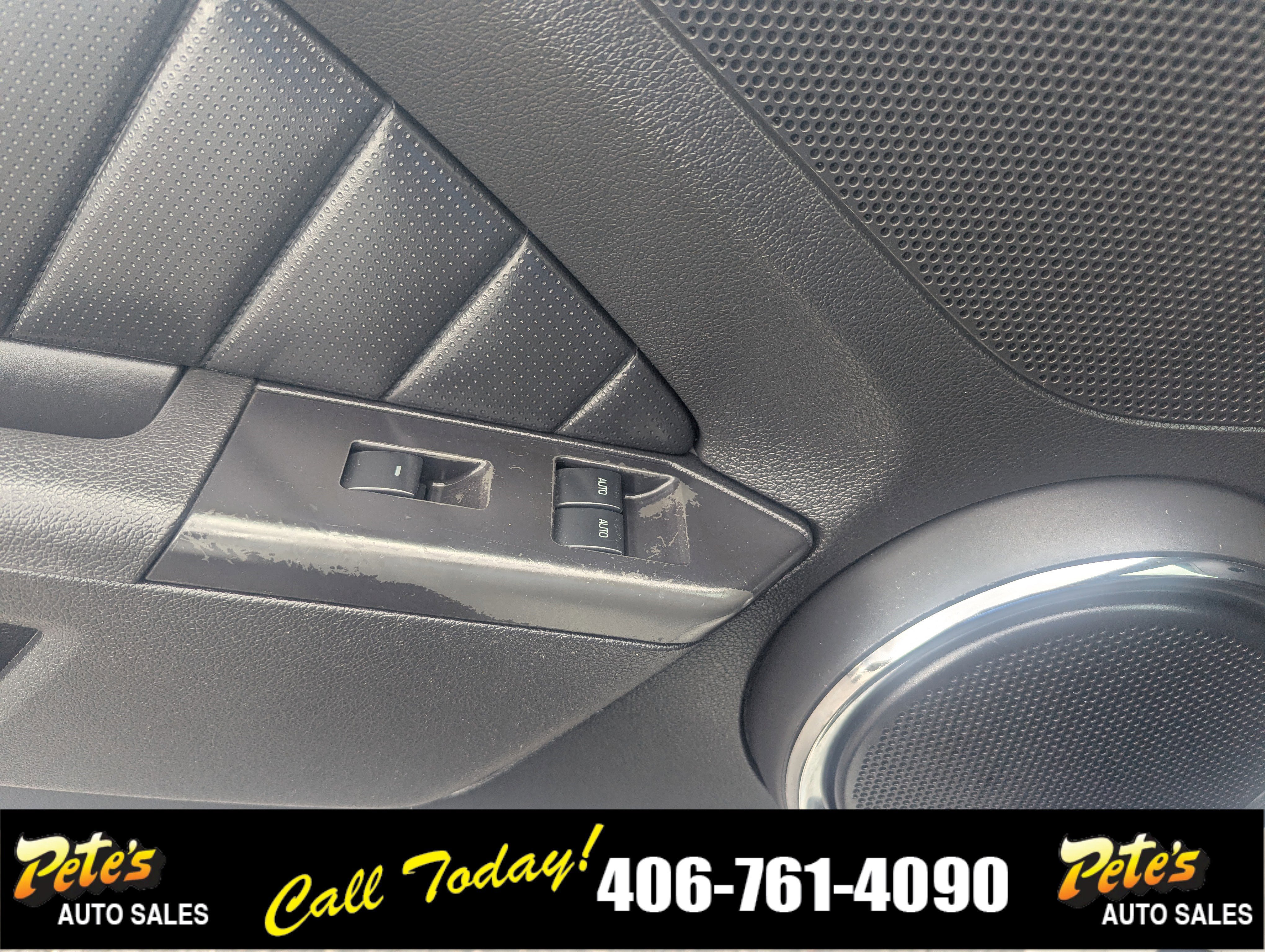 Used 2013 Ford Mustang Premium RWD image 28