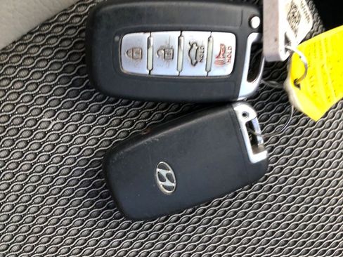 Used 2013 Hyundai Genesis 2.0T image 28