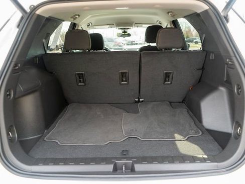 Used 2024 Chevrolet Equinox LT image 11