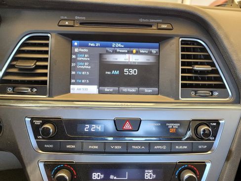 Used 2017 Hyundai Sonata SE image 25