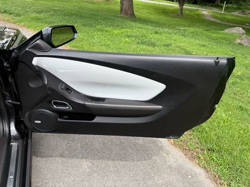 Used 2012 Chevrolet Camaro SS RWD image 29