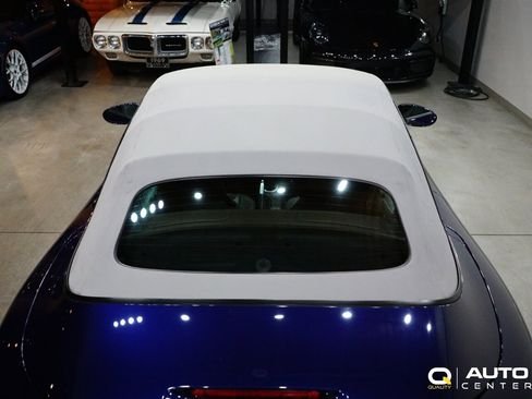 Used 2002 Porsche 911 Carrera 4 image 10