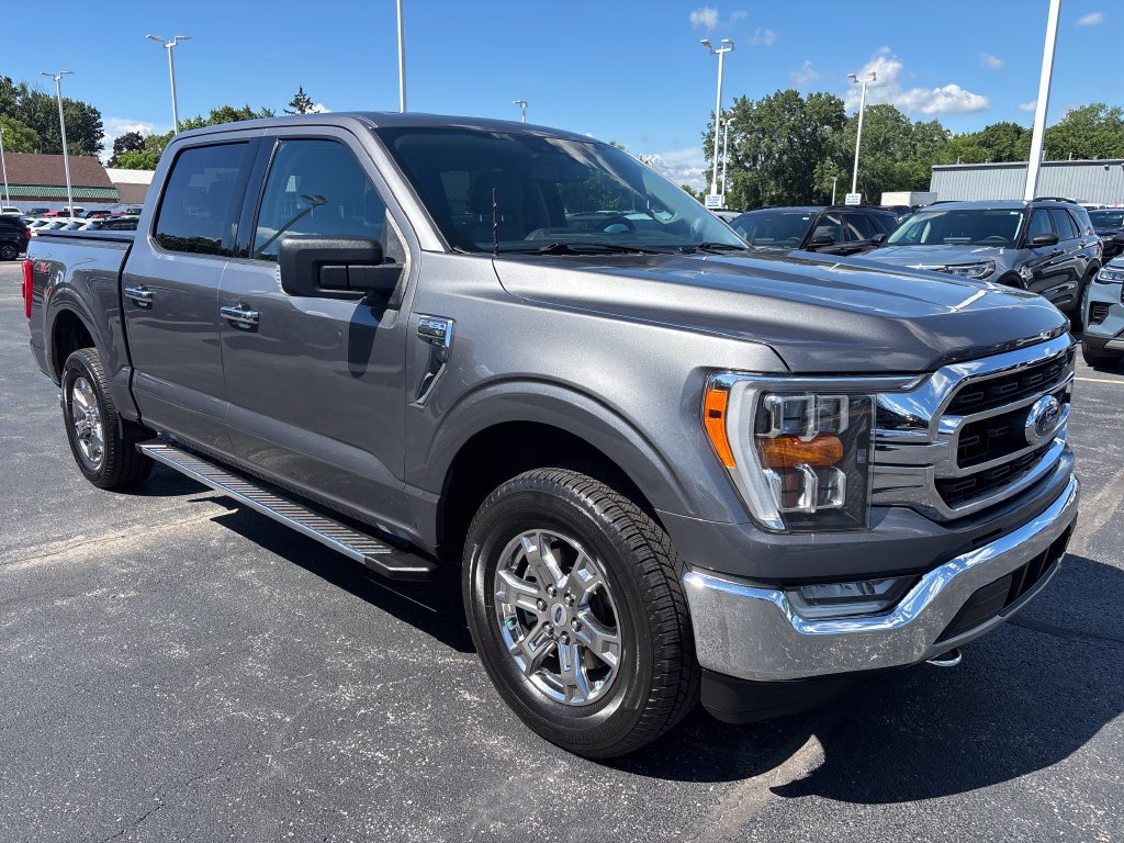 Used 2021 Ford F150 XLT w/ Equipment Group 302A High AWD/4WD image 4