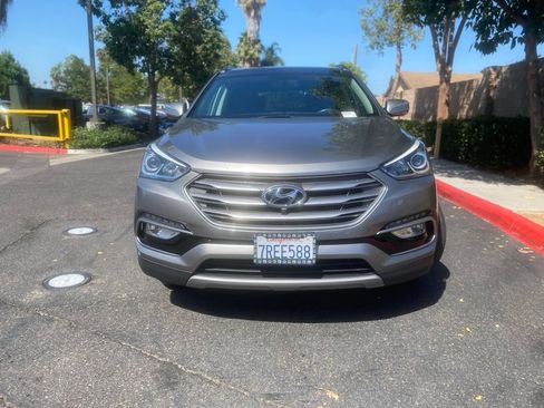 Used 2017 Hyundai Santa Fe Sport FWD image 3