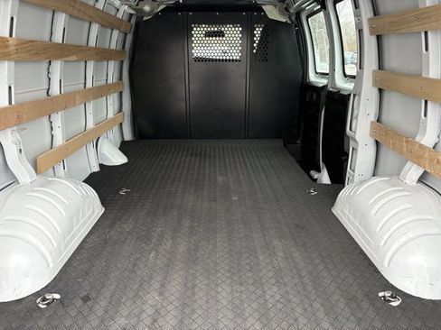 Used 2024 Chevrolet Express 2500 w/ Driver Convenience Package image 8