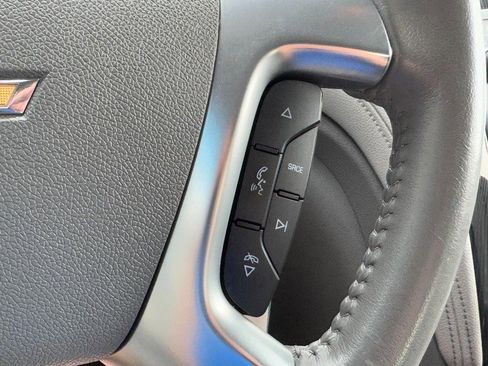 Used 2016 Chevrolet Traverse LT w/ Style and Technology Package image 18
