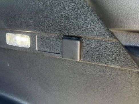 Used 2026 Chevrolet Equinox LT w/ Convenience Package II AWD/4WD image 9
